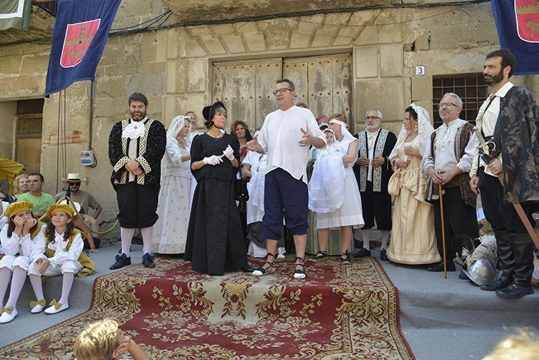 L&#39;alcalde Joan Talarn participa en la representació de la llegenda de Cal Bufalà