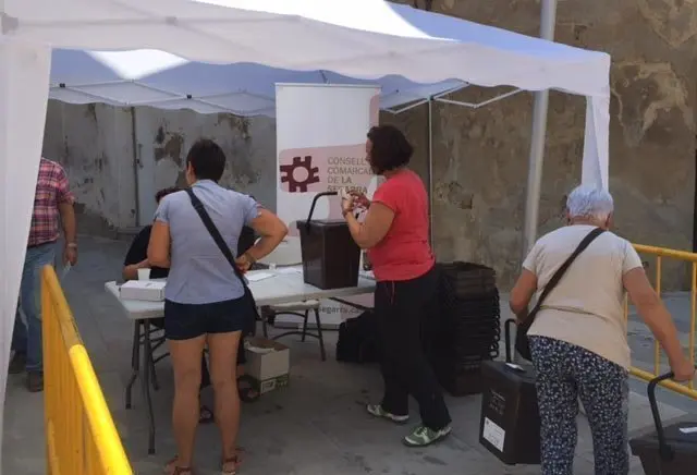 Lliurament dels cubells amb xip als veïns de Torà