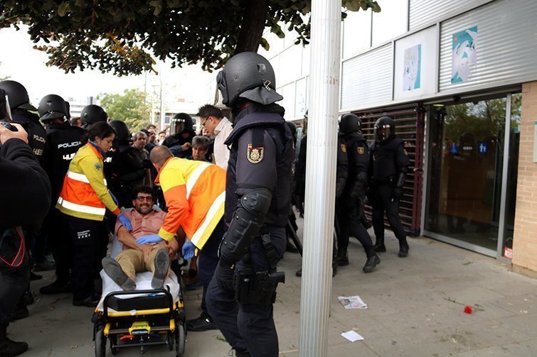La Policia carrega a Cappont de Lleida, amb algun ferit