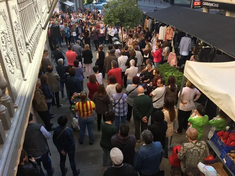 Concentració en rebuig a l'empresonament dels líders d'Òmnium i l'ANC a les Borges3