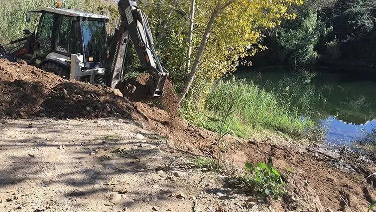 L’Ajuntament d'Aitona neteja de llera del riu Segre al seu pas pel terme municipal 1