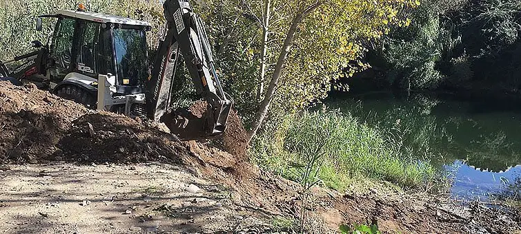 L’Ajuntament neteja de llera del riu Segre al seu pas pel terme municipal d’Aitona portada