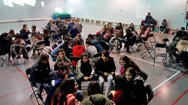 Alumnes de l’Institut Manuel de Montsuar participen en la formació en cooperació