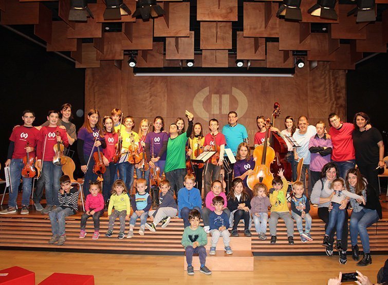 Els participants en l'espectacle El Paquest que es va representar Espai Orfeó de Lleidatà 1