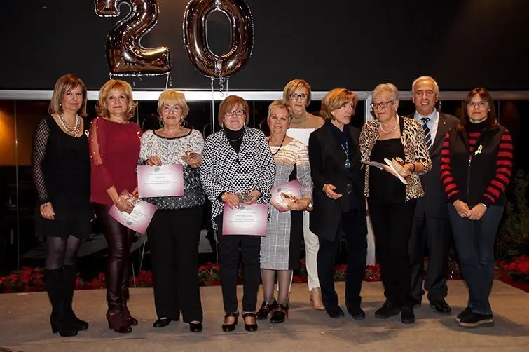 Les dones que van retre homenatge de la Federació de dones del Pla d'Urgell