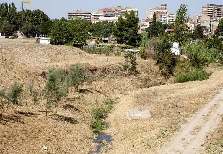 Finques en la llera de l'Ondara a Tàrrega