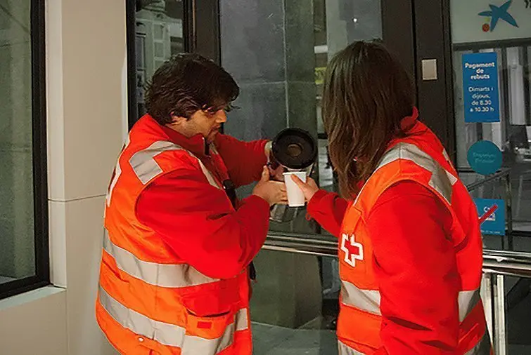 Creu Roja, es prepara per atendre a persones sense sostre davant l'eminent onada de fred interior