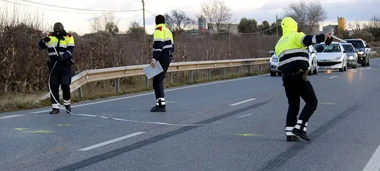 Els Mossos d&#39;Esquadra en una actuació en la xarxa viaria de Lleida