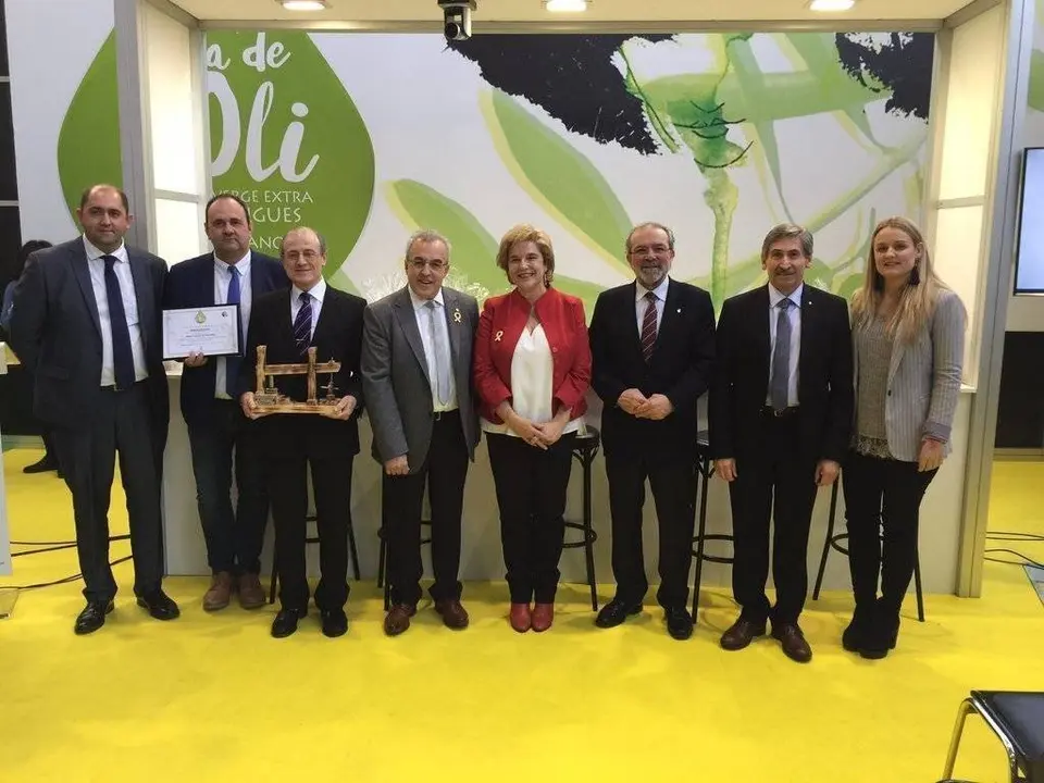 Els participants a la inauguració de la 55a Fira de l'Oli i les Garrigues