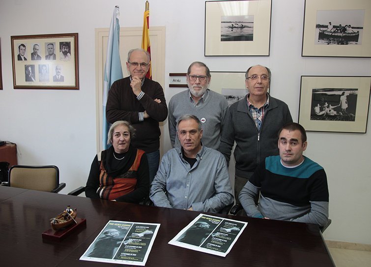 L'alcaldessa Montserrat Coma i els membres de l'organització de l'any del centenari
