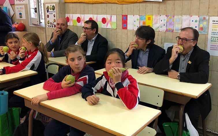 Visita de Carmel Módol a les escoles de Lleida