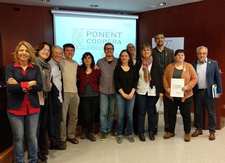 Participants en la prsentació del projecte Ponent Coopera, l'Ateneu Cooperatiu de les terres de Lleida