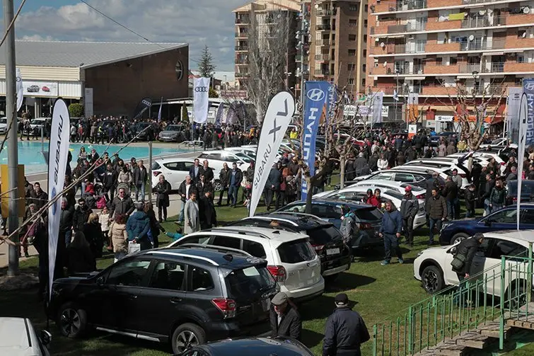 Imatge del saló de l'Automòbil en la Fira de Sant Josep de Mollerussa Interior