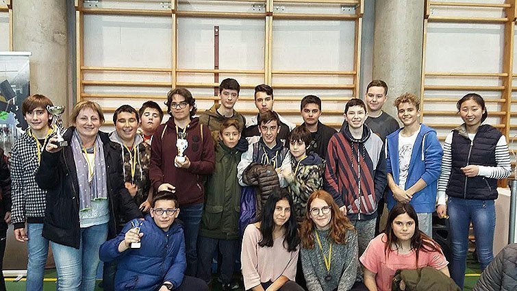 Els guanyadors del primer torneig d'escacs Intercentres de Lleida