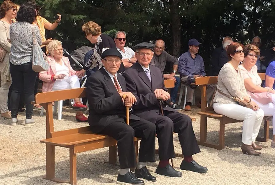 Participants en la Trobada a l'Ermita de Sant Miquel de Soses