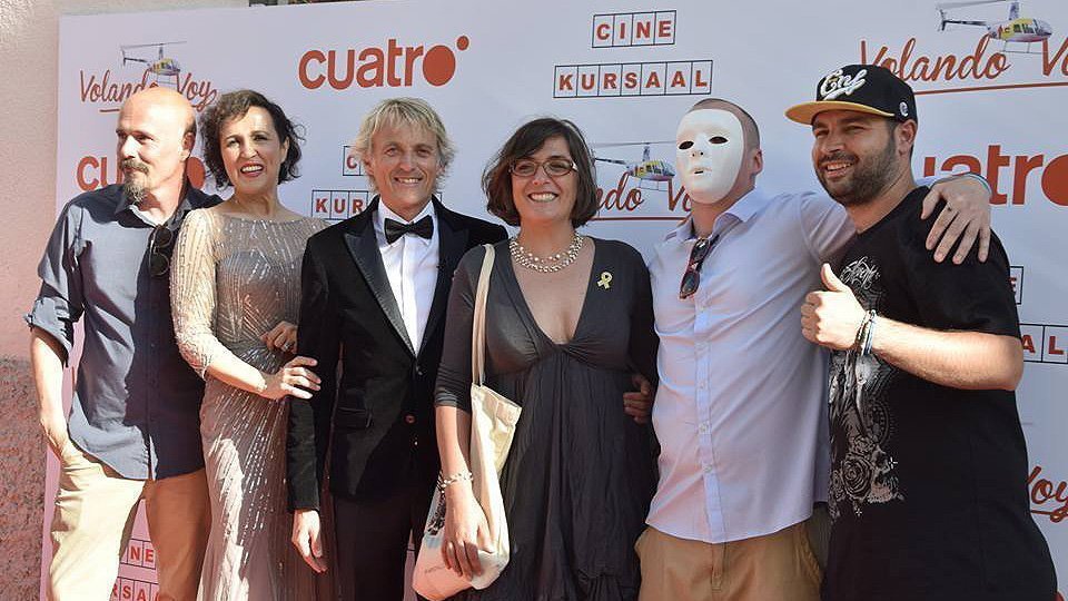 La regidora Mar López-Pinto amb Jesús Calleja en la inauguració del cine Kursaal de Penelles