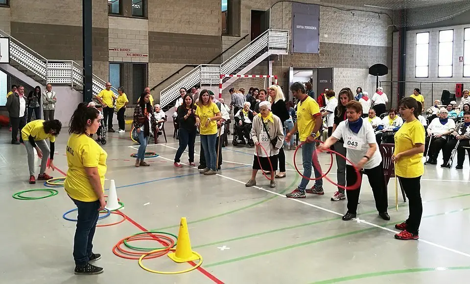 Participants en la primera edició dels Jocs Olimpics Gent Gran a Agramunt