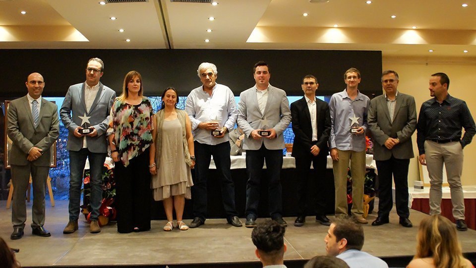 Els representants de les empreses rebent els Premis La Salle Empresa 2018