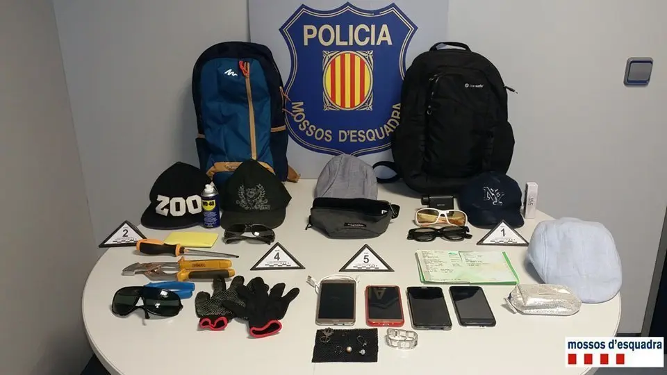 Articles que es van trobar als delinqüents detinguts pels Mossos d'Esquadra