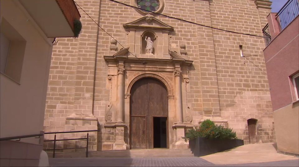 Imatge de la façana de l'esglèsia de Benavent de Segrià