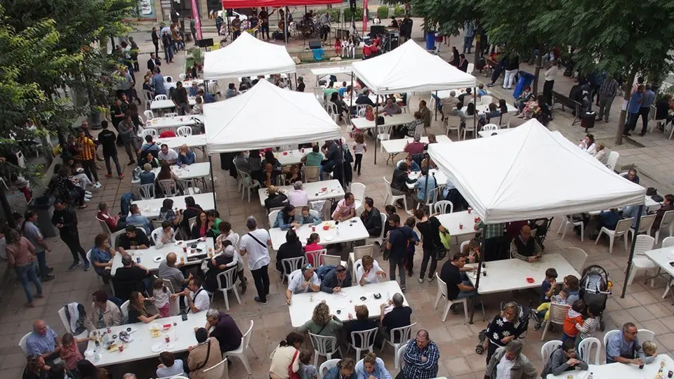 Lo Vermutet de Mollerussa a la plaça de l&#39;Ajuntament