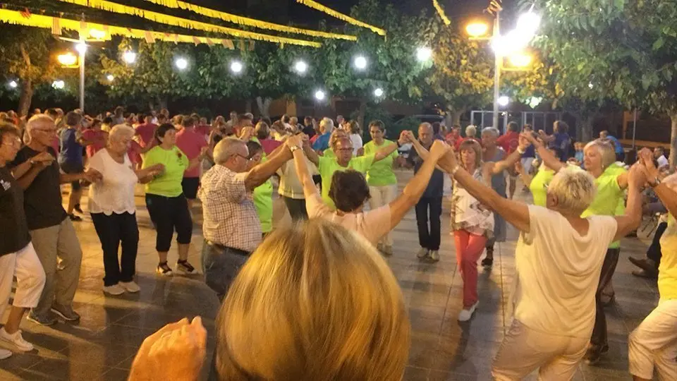 La Volta Comarcal de Sardanes al Segrià clourà, la catorzena edició del programa de ballades a la fresca 1