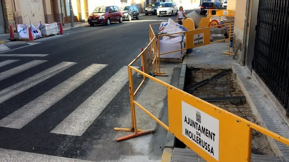 Obres carrer Domènec Cardenal encreuament carrer Ponent 1