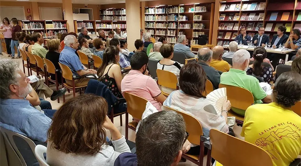 Presentació de la Revista Mascançà en la Biblioteca de Mollerussa 1