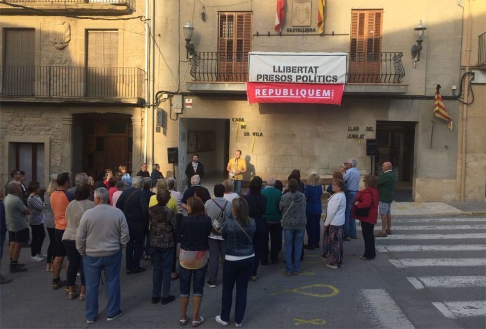Republiquem Castellserà, campanya de l'Associacio de Municipis per la Independència