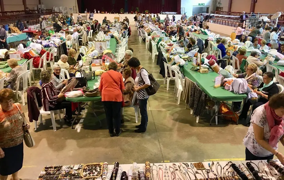 les puntaires reunides al Pavelló Municipal de Mirlcamp interior