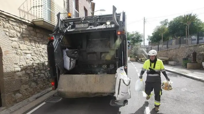 Inici del sistema porta a porta a la comarca del Segrià ©Imatge d'arxiu