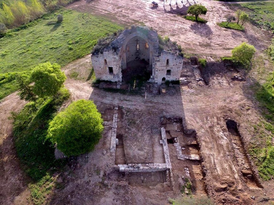 Les restes que s&#39;han trobat al monestir de Santa Maria de Vallverd impulsa l&#39;excavació de les restes arqueològiques
