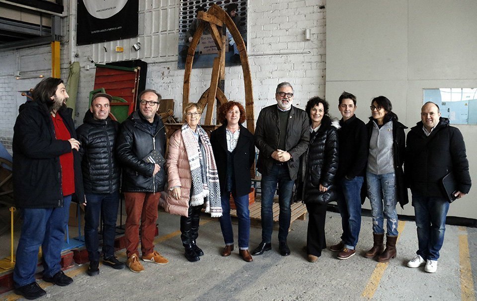 Foto de grup de l'alcalde de Lleida, Fèlix Larrosa, amb responsables d'empreses culturals de la ciutat, el 3 de gener de 2019. (Horitzontal)