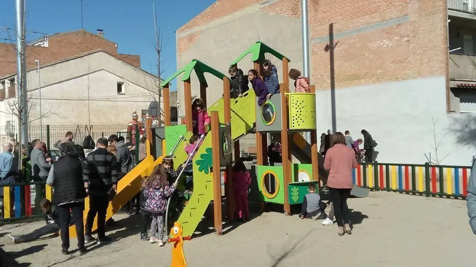 Nens i nenes de Bellvis i Els Arcs fan els primers jocs al Parc de les Monges