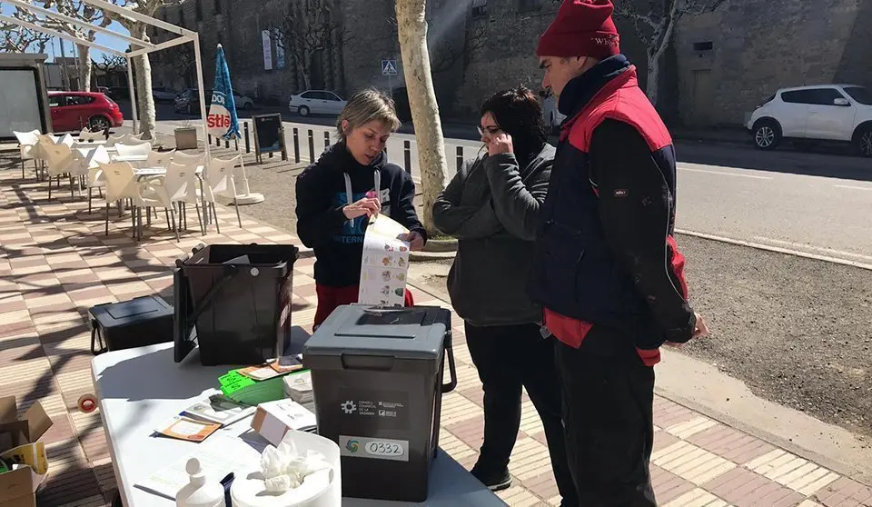 Punt d&#39;informació i lliurament de cubells a Sant Ramon