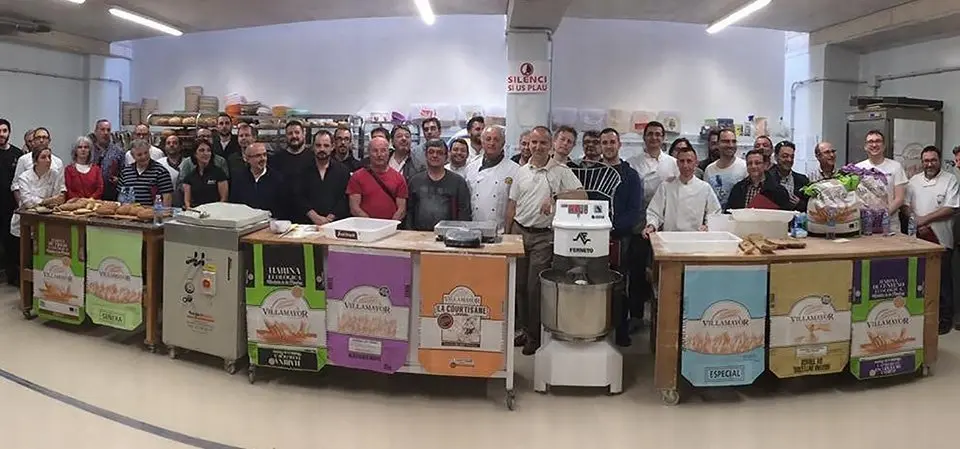 Participants en el taller de La casa dels Forners de Torregrossa