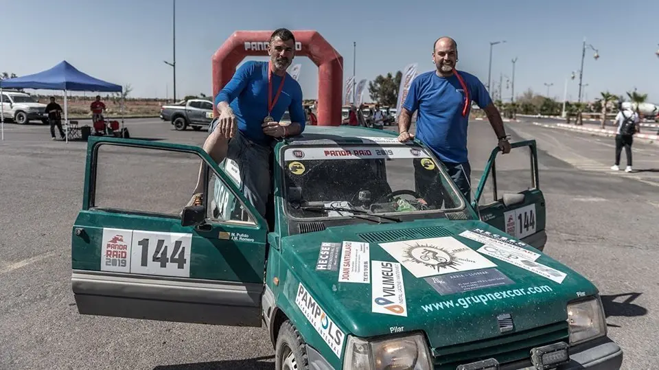 Miquel Pulido i Josep M. Romero amb el Seat Panda Marbella de l'any 1996