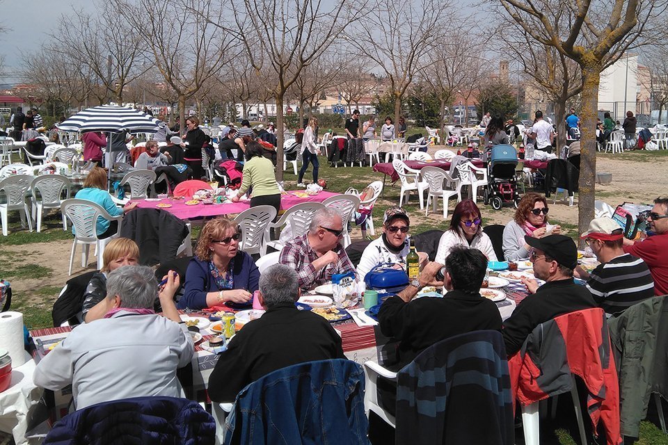 IMATGE D'ARXIU · Celebració del Dilluns de Pasqua al Càmping Municipal de Tàrrega