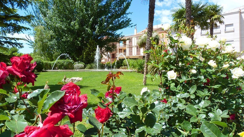 El Parc del Terrall engalanat per al concurs Garrigues en Flor 2018