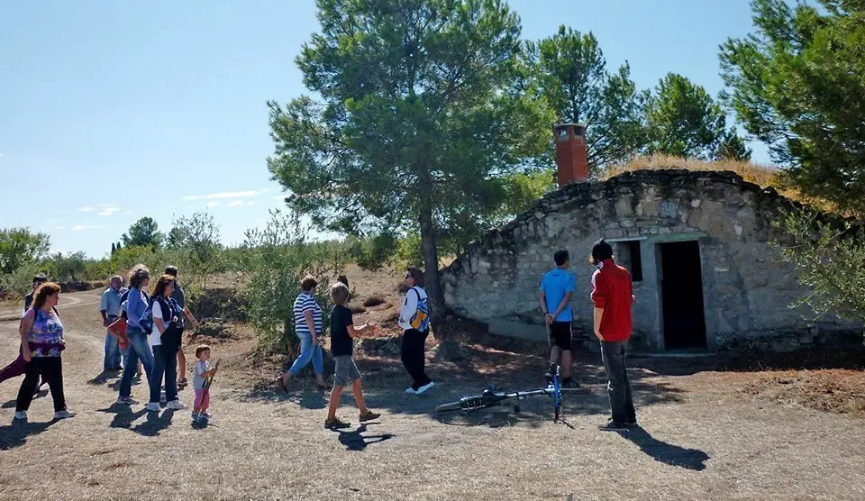 Visita a les cabanes de volta de les Borges