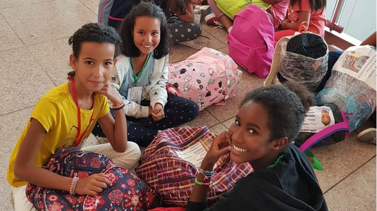 Alguns dels infants saharauís arribats a l&#39;aeroport del Prat de Barcelona - Sàhara Ponent