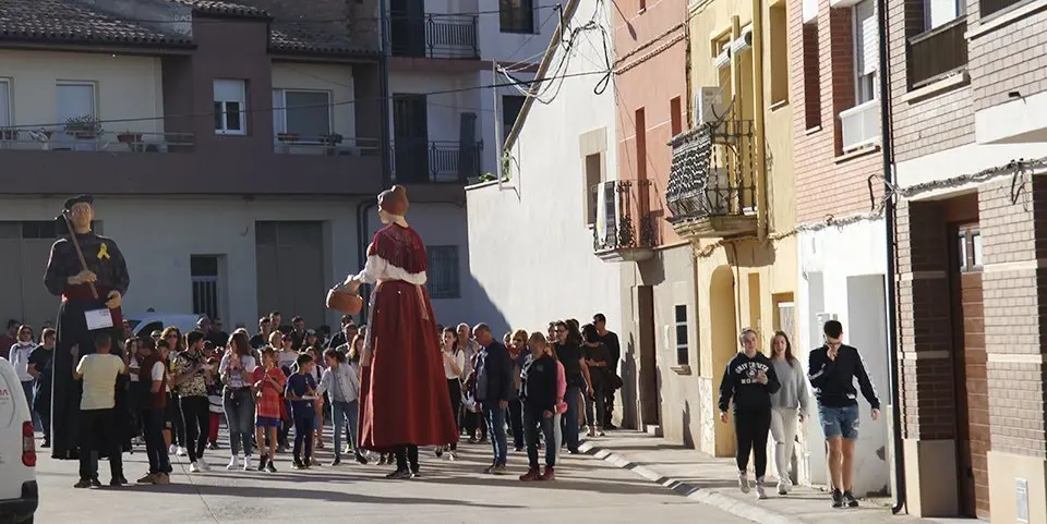 Colla gerantera i Grallera de Sidamon prepara el Cercavila