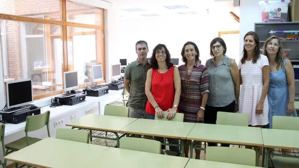 Visita a l&#39;aula del PTT de Tàrrega, recentment ampliada - Ajuntament de Tàrrega