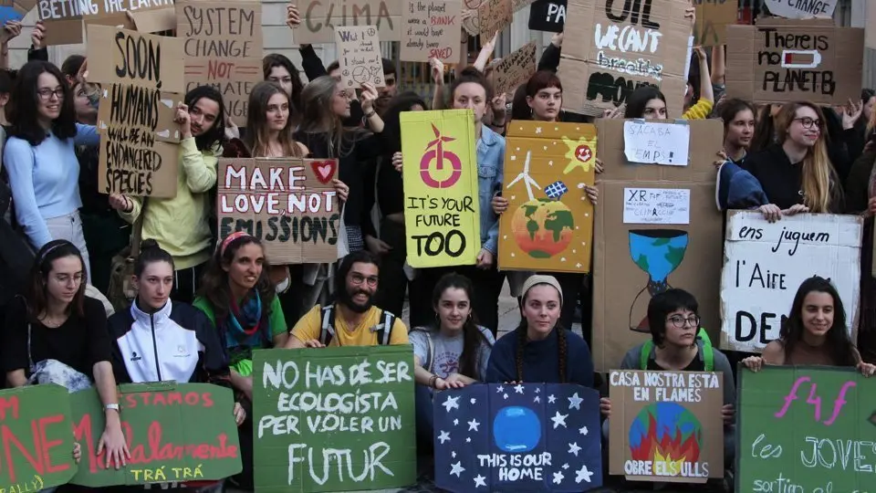 Vaga Mundial pel Clima. En defensa del futur, d’un planeta viu i d’un món just