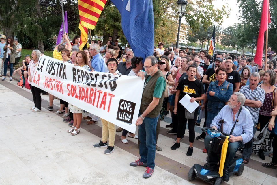 Concentració de davant de la subdelegació del govern a Lleida