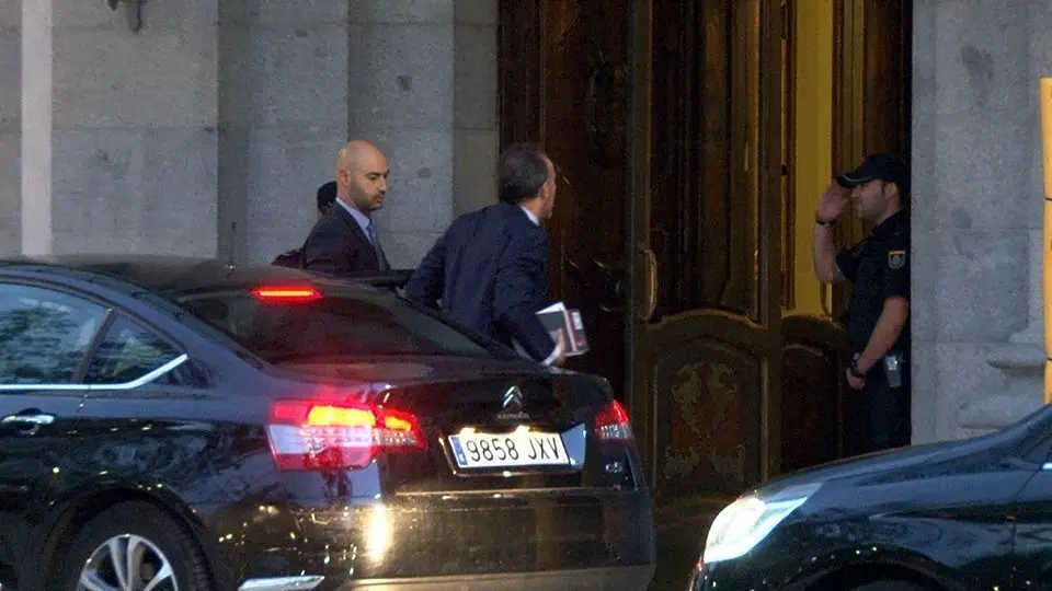 FOTOGRAMA d'un pla mitjà on es pot veure el moment de l'entrada del jutge Marchena al Tribunal Suprem, el dia de la publicació de la sentència del judici del procés, el 14 d'octubre de 2019. (Horitzontal)