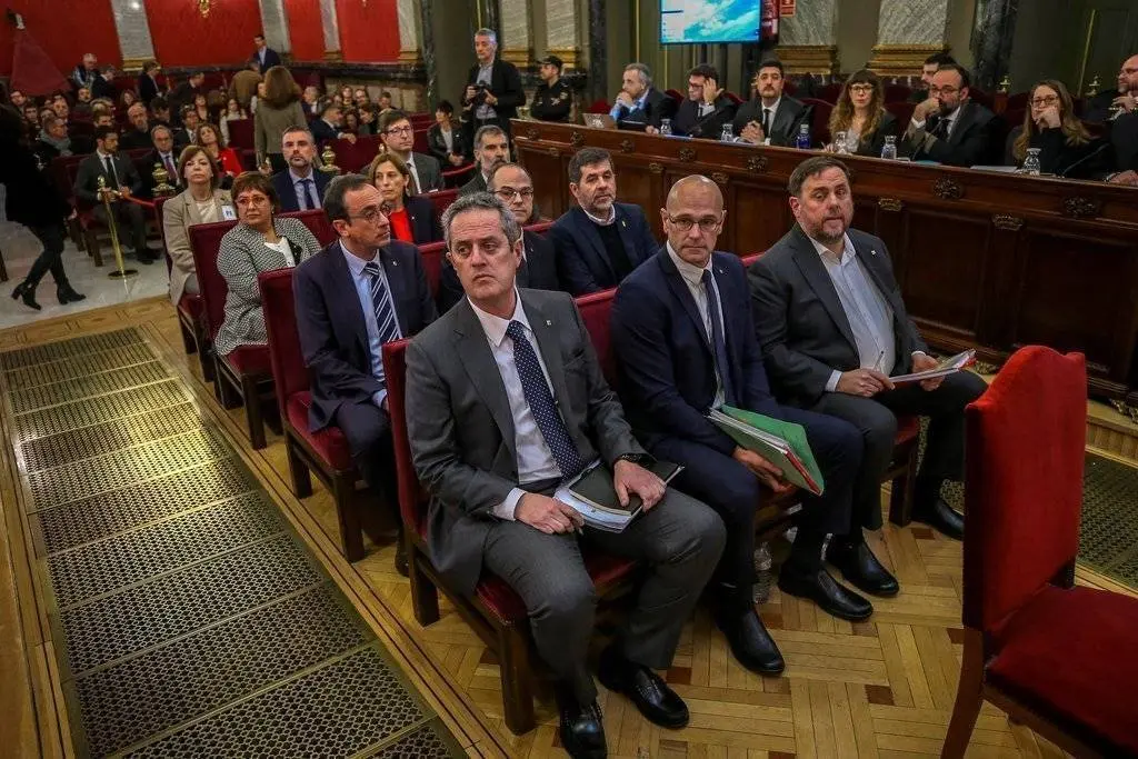 Els encausats de l'1-O, al centre de la sala del Suprem el 12 de febrer del 2019 (Horitzontal)