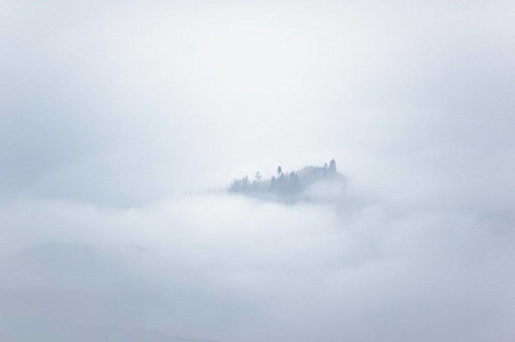 foggy-mountain-978844