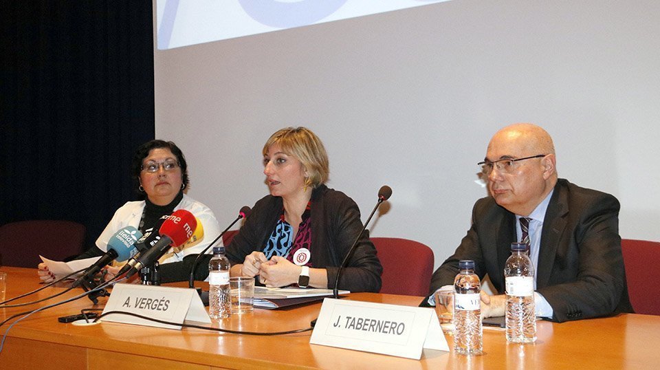 Antonieta Salud; Alba Vergés; i Josep Tabernero