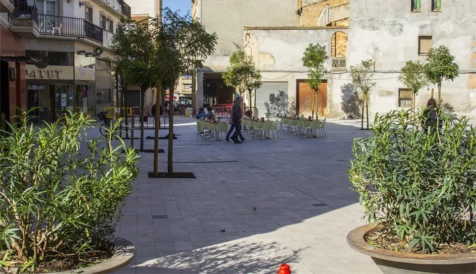 Plaça Pla d&#39;Urgell enjardinada